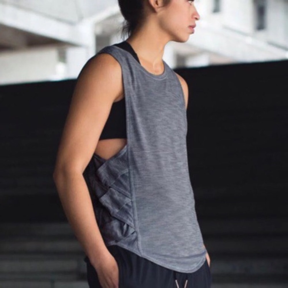 Lululemon workout shirt